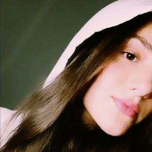 Meet your Posher, Fiorella agrapidaki